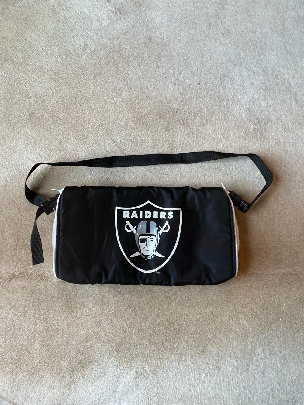 Raiders Handwarming Bag
